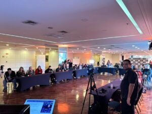 Resultados de pesquisa exclusiva com jornalistas sobre modernização tecnológica na hotelaria brasileira