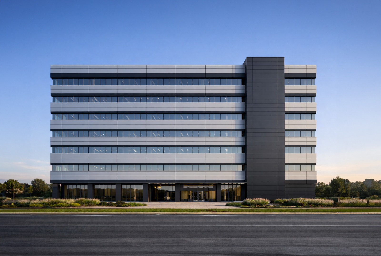 Leia mais sobre o artigo Kingspan sai na frente e lança 1º painel isolante de fachada com certificação ABNT NBR 16951:2021 do país