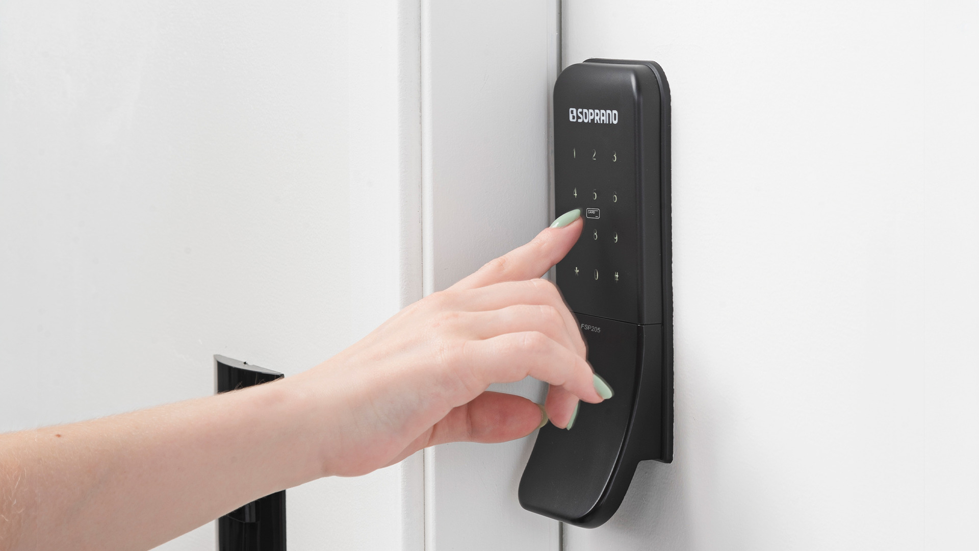 Soprano apresenta novas linhas de fechaduras digitais na Feicon